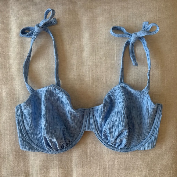 Abercrombie & Fitch Curve Love Tie-Strap Underwire Bikini Top - Picture 1 of 8